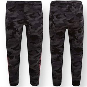 NEW! TORRID Legging Premium Crop Comfort Waist Camo Breast Cancer Edition 3X